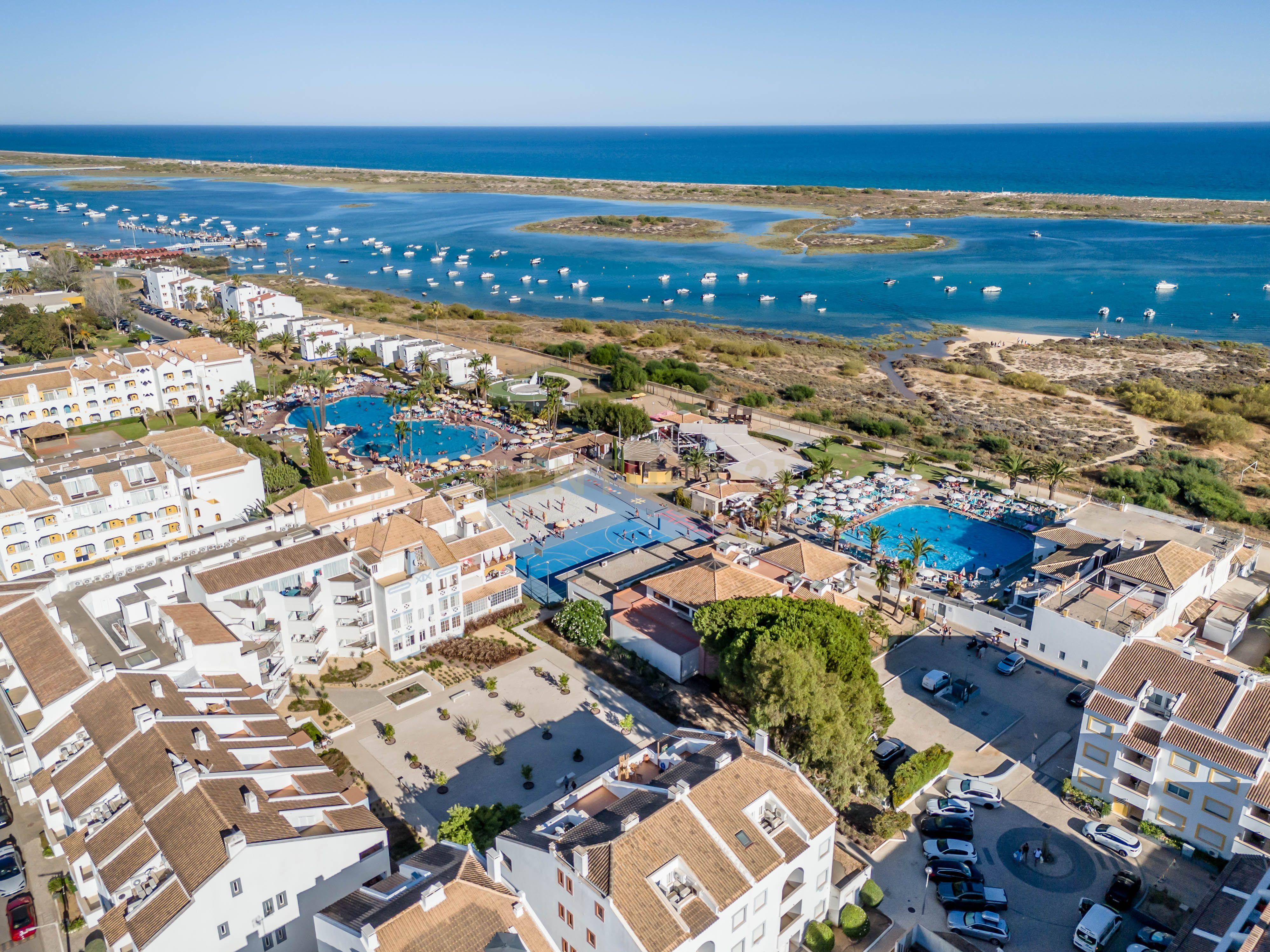 Moradia na 1º linha da Ria Formosa, no Resort Golden Club Cabanas de Tavira - Image 37
