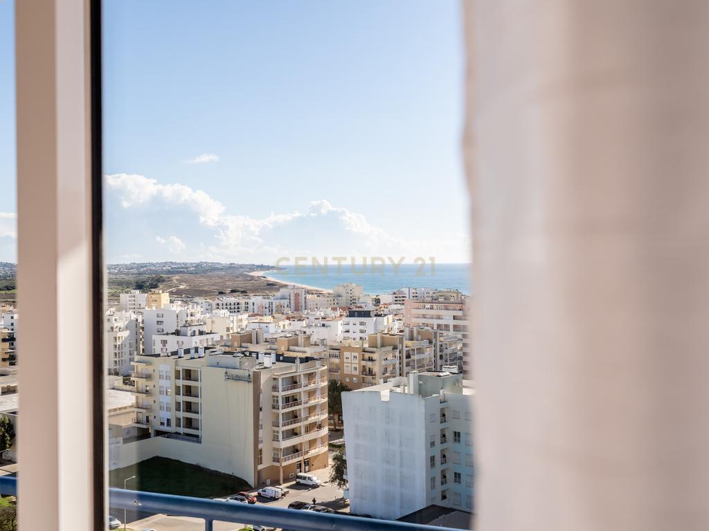 Apartamento T1 | Vista mar | Piscina | Garagem Box | Praia 200mt | Armação de Pera | Algarve - Image 23