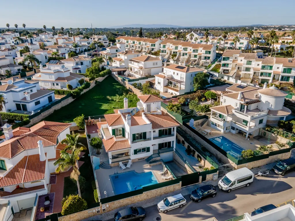 Moradia V4+1 em Excelente Estado na Quinta do Infante - Albufeira - Image 35