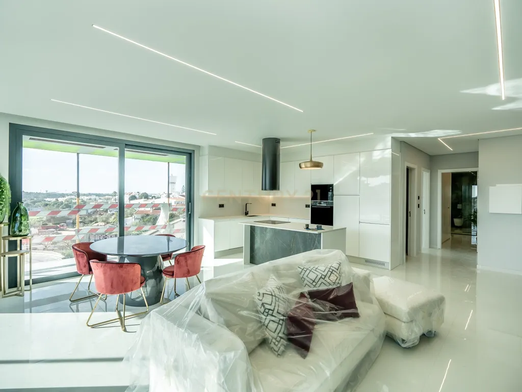 🏡 DOMUS LUX RESIDENCE – A ELEGÂNCIA DE VIVER EM PORTIMÃO (T2 5º Drt.) - Image 10