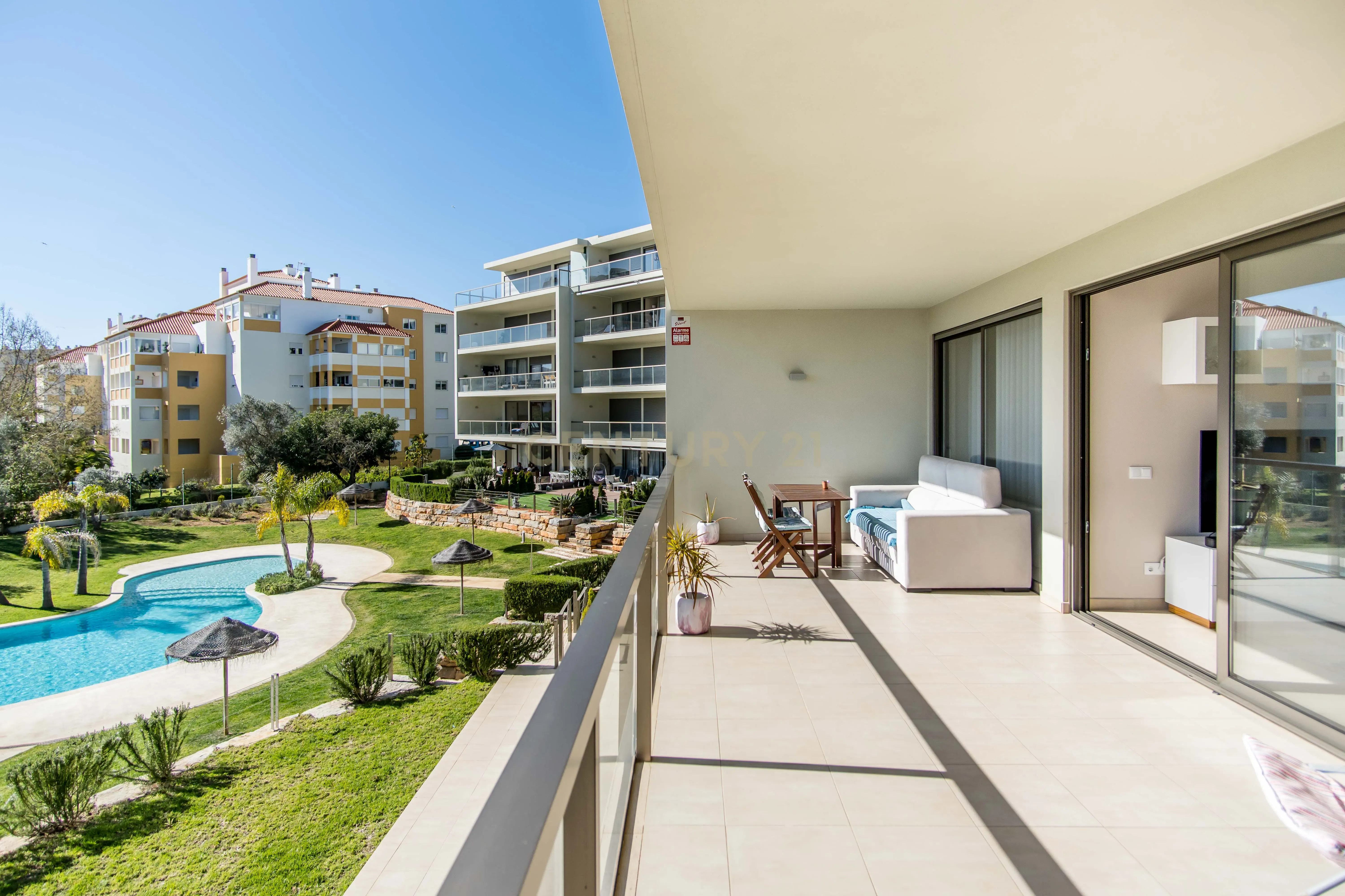 Apartamento T3 no Condominio Oasis Mar - Image 1