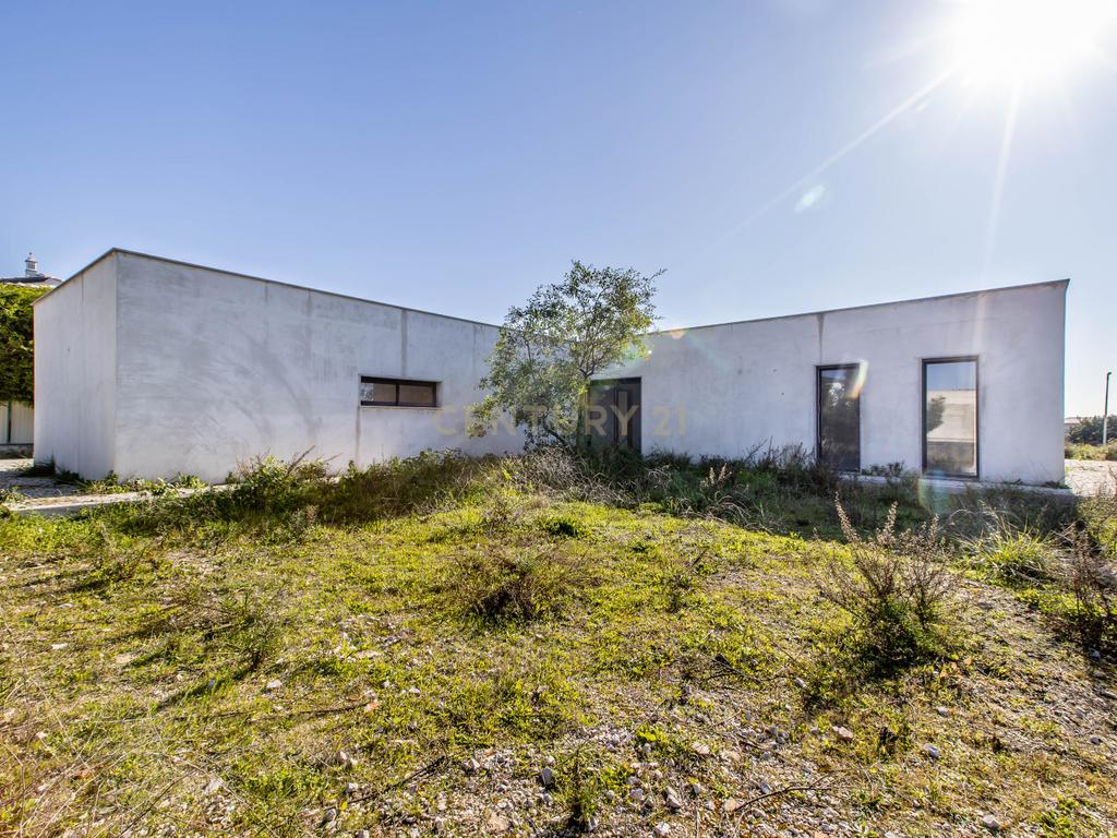 Terreno com moradia contemporânea para terminar - Urbanização Cerro Azul, Quelfes - Image 30