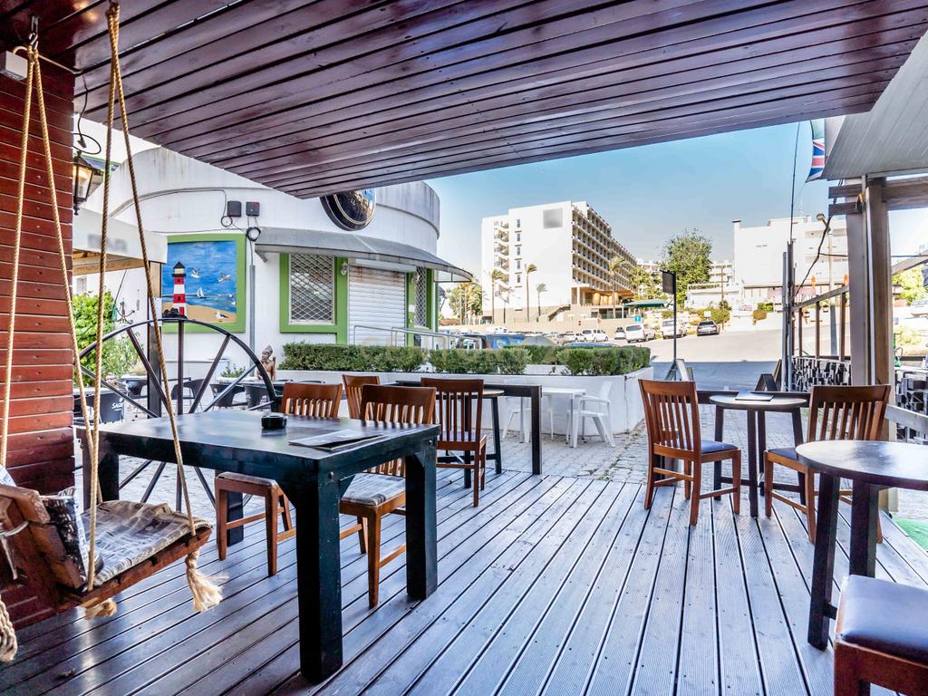 Trespasse do Bar “Symbiosis Pub & Bar” em funcionamento, a 400m da Praia em Olhos de Água - Image 27