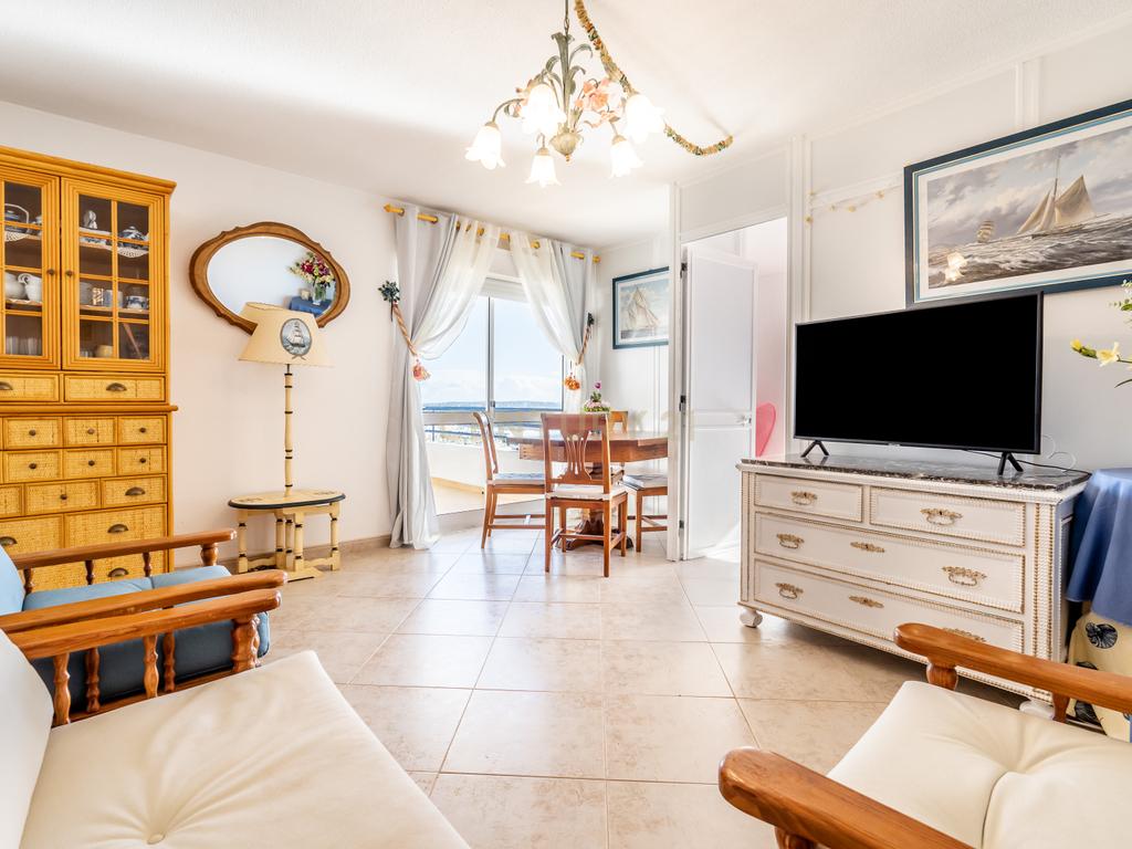 Apartamento T1 | Vista mar | Piscina | Garagem Box | Praia 200mt | Armação de Pera | Algarve - Image 3