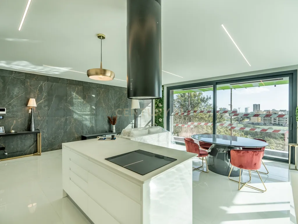🏡 DOMUS LUX RESIDENCE – A ELEGÂNCIA DE VIVER EM PORTIMÃO (T2 5º Drt.) - Image 11