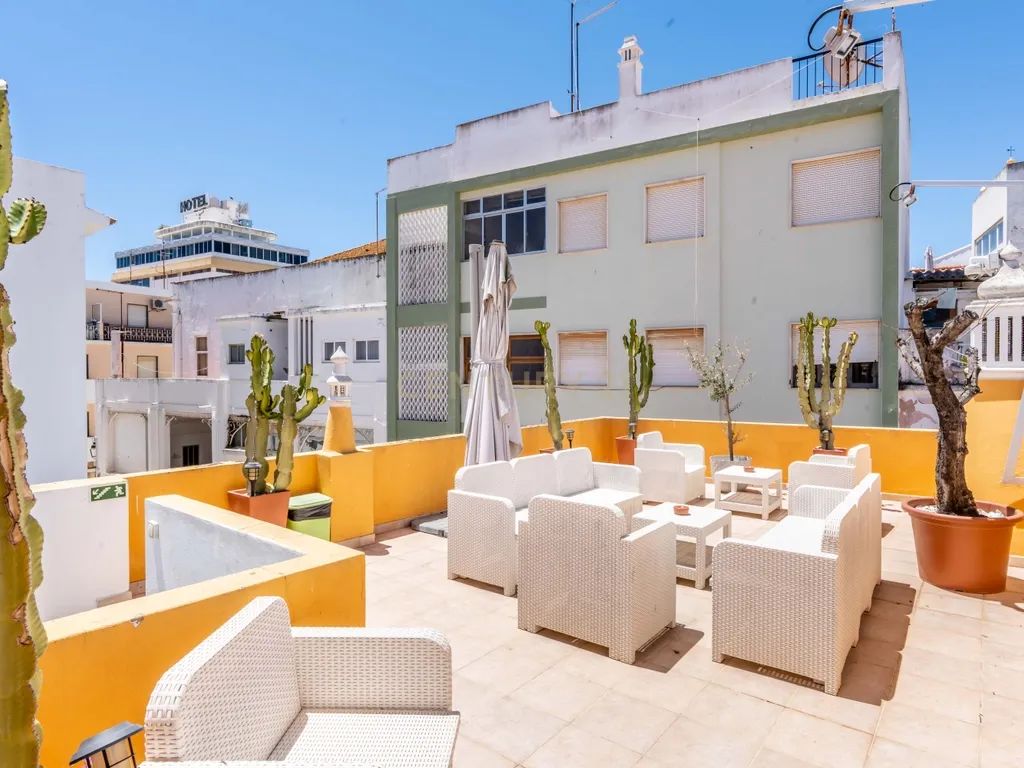 Guesthouse em Pleno Funcionamento no Coração de Portimão - Image 34
