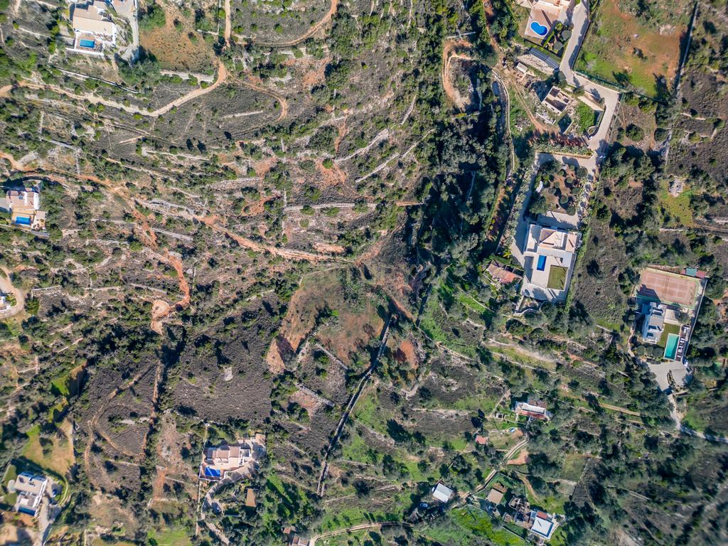 Excelente oportunidade de terreno rústico localizado nos Valados, em Santa Bárbara de Nexe, concelho de Faro. - Image 27
