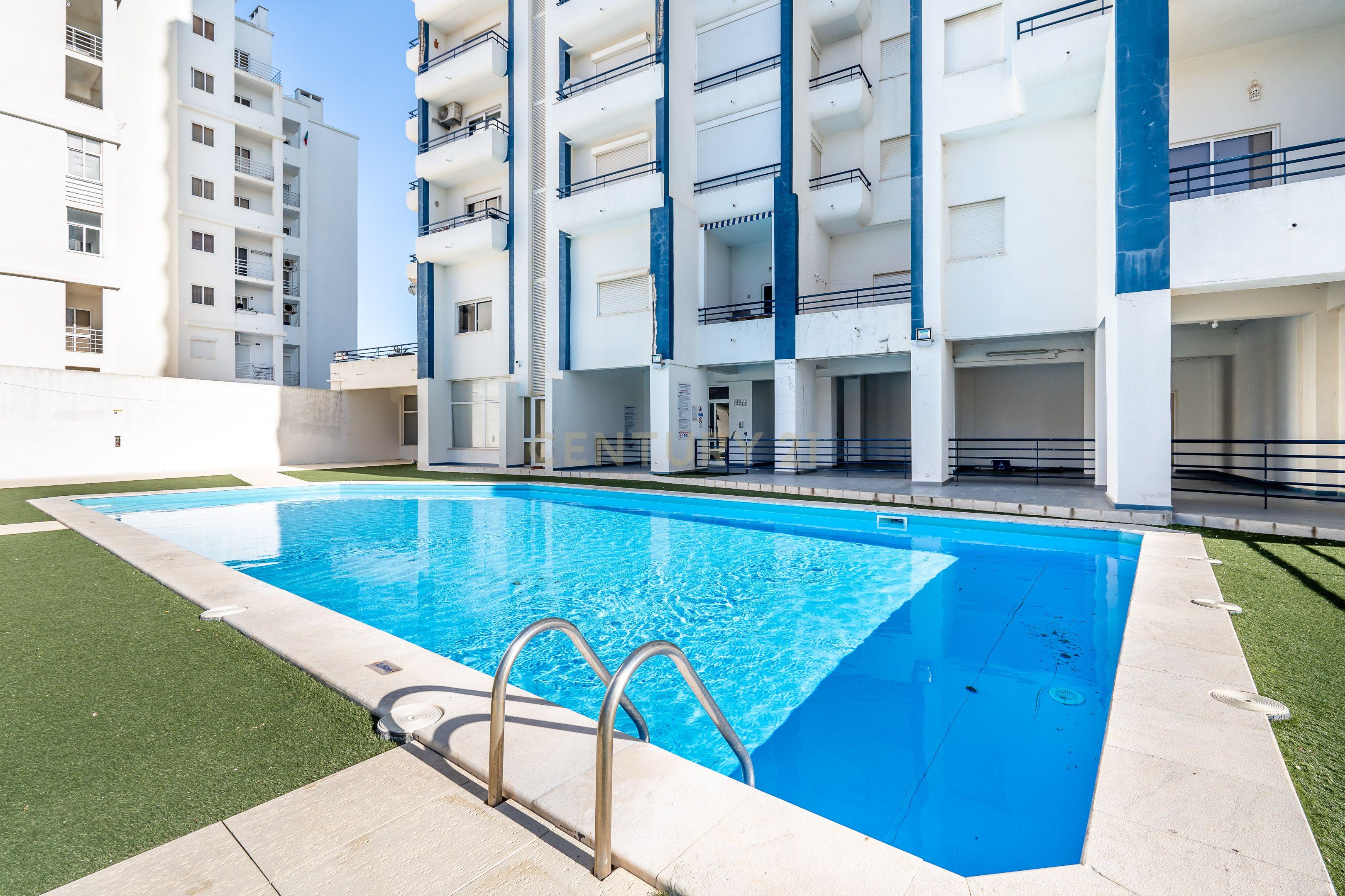 Apartamento T1 | Vista mar | Piscina | Garagem Box | Praia 200mt | Armação de Pera | Algarve - Image 27