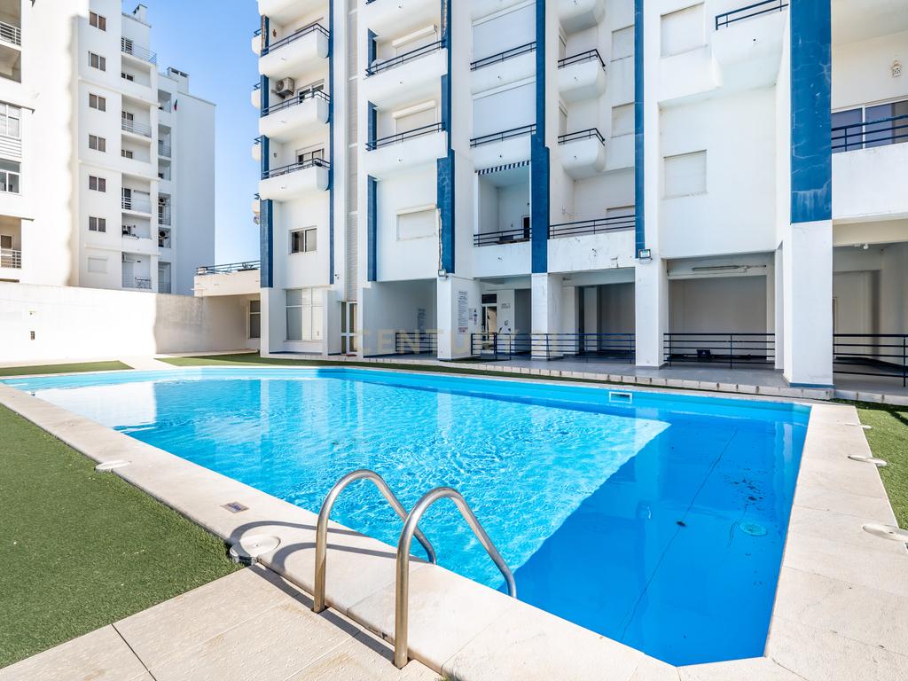 Apartamento T1 | Vista mar | Piscina | Garagem Box | Praia 200mt | Armação de Pera | Algarve - Image 26