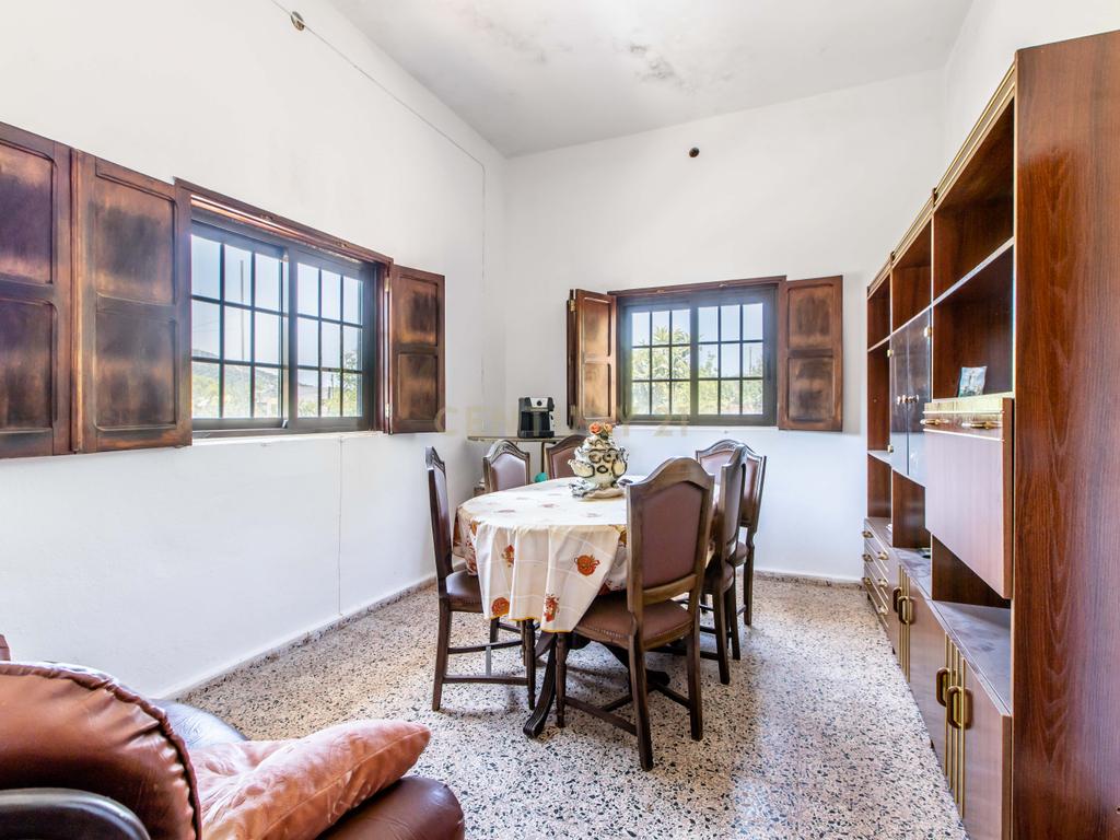 Moradia isolada com 4 quartos em Benafim - Image 2