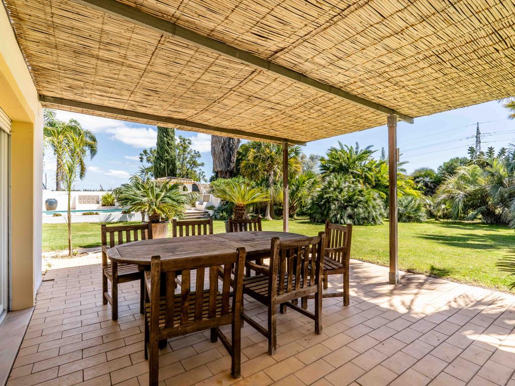 Oásis Privado com Grande Potencial Comercial em Lagoa (Algarve)   - Image 6
