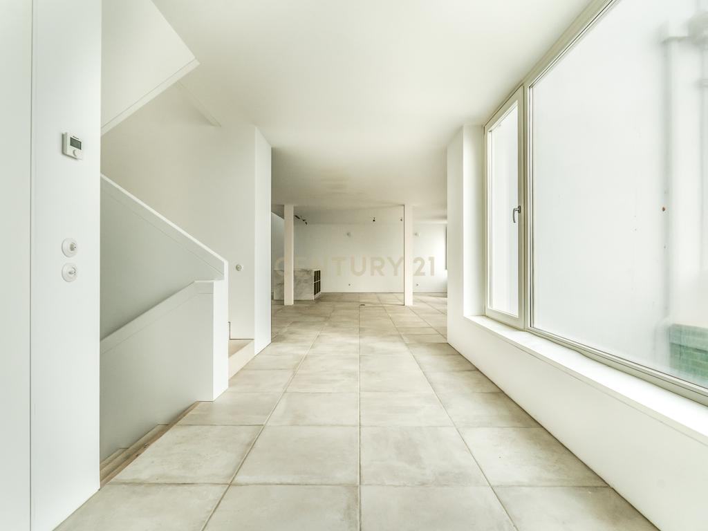 Moradia em primeira linha Mar com piscina no Terraço. Com uma Vista única! - Image 17