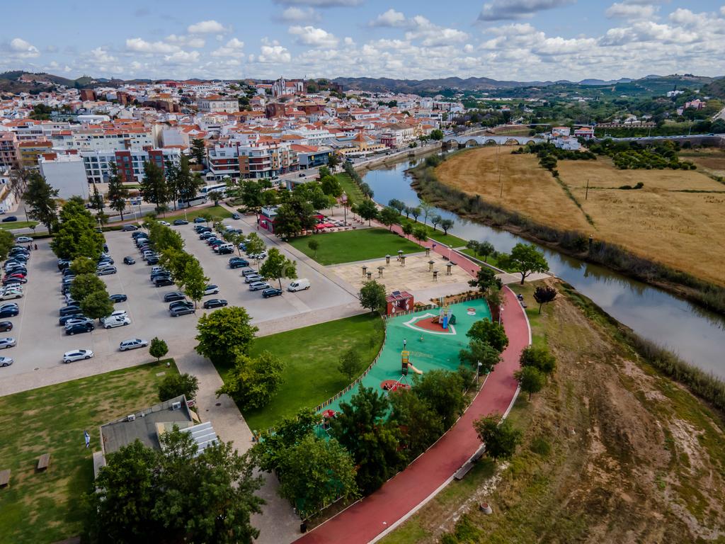 Moradia térrea para renovar com vista para o Castelo de Silves - Image 23