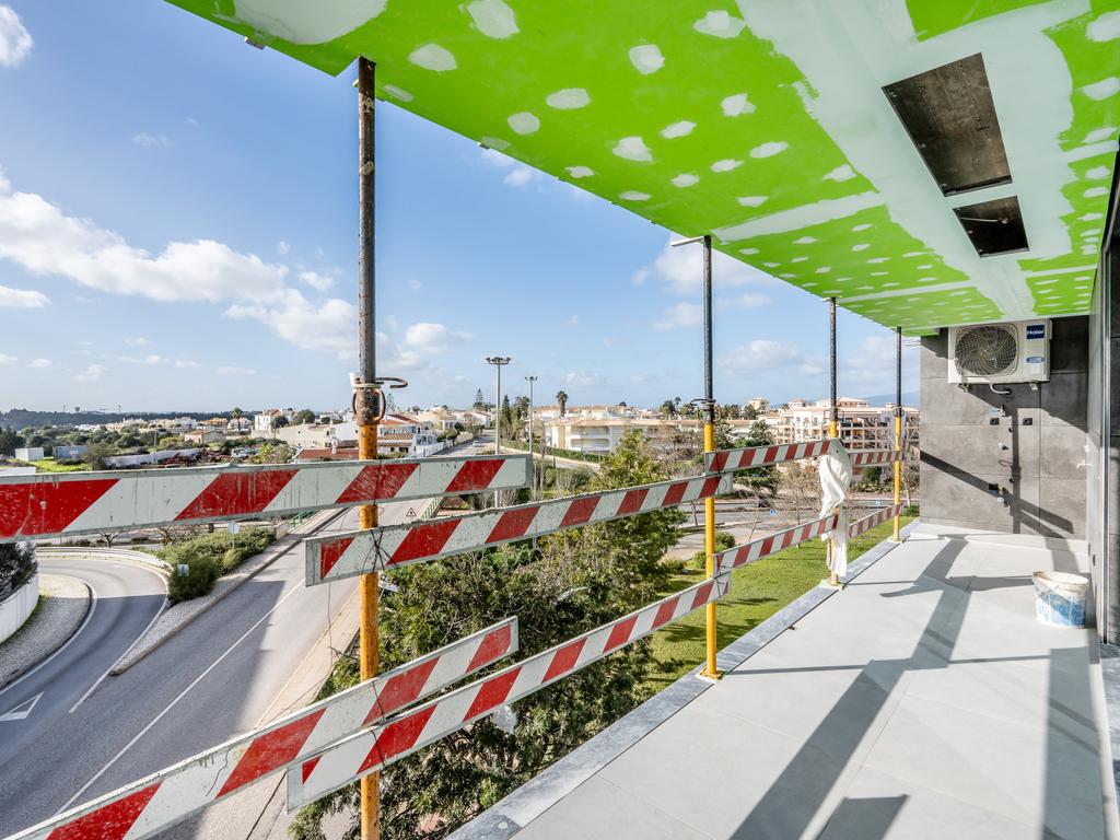 🏡 DOMUS LUX RESIDENCE – A ELEGÂNCIA DE VIVER EM PORTIMÃO (T2 4º Drt.) - Image 34