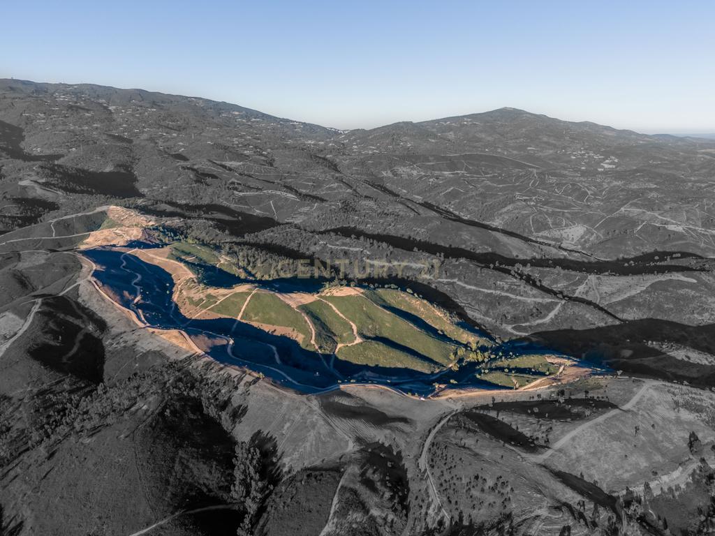 Terreno Rústico de 21 Hectares em Monchique - Image 1