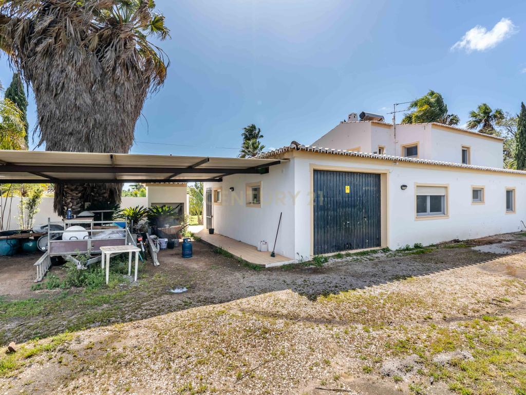 Oásis Privado com Grande Potencial Comercial em Lagoa (Algarve)   - Image 32