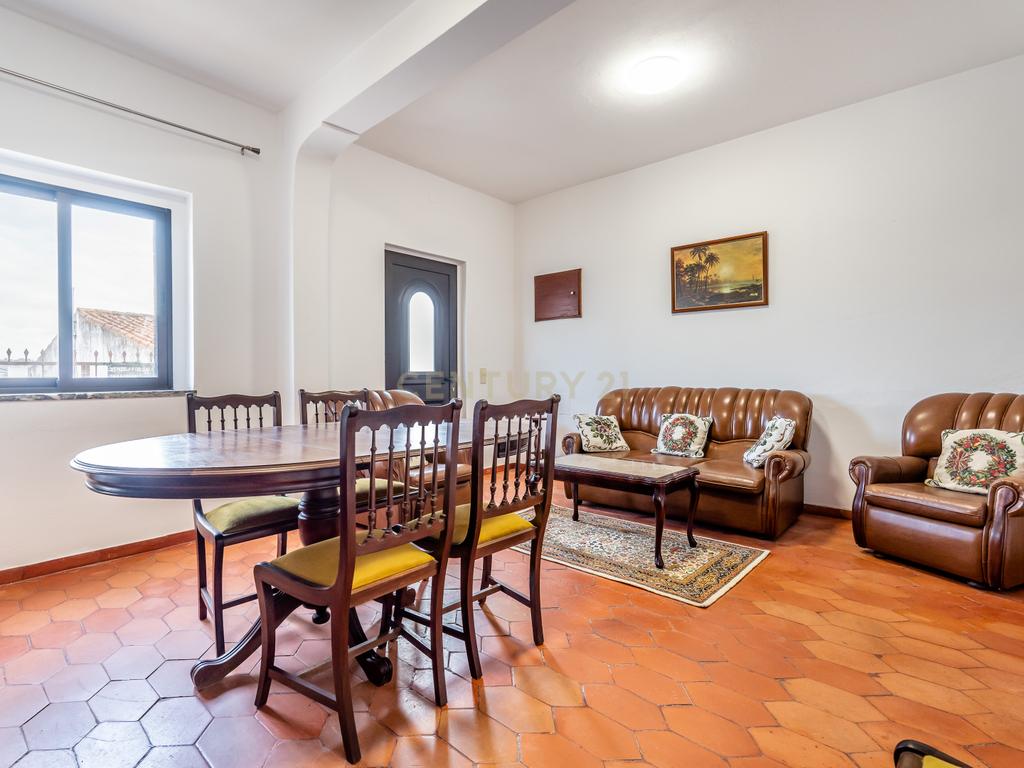 Moradia em Silves com vistas desafogadas - Image 1