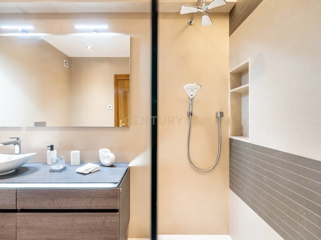 Apartamento T4 na Avenida 5 de Outubro - Faro - Image 15