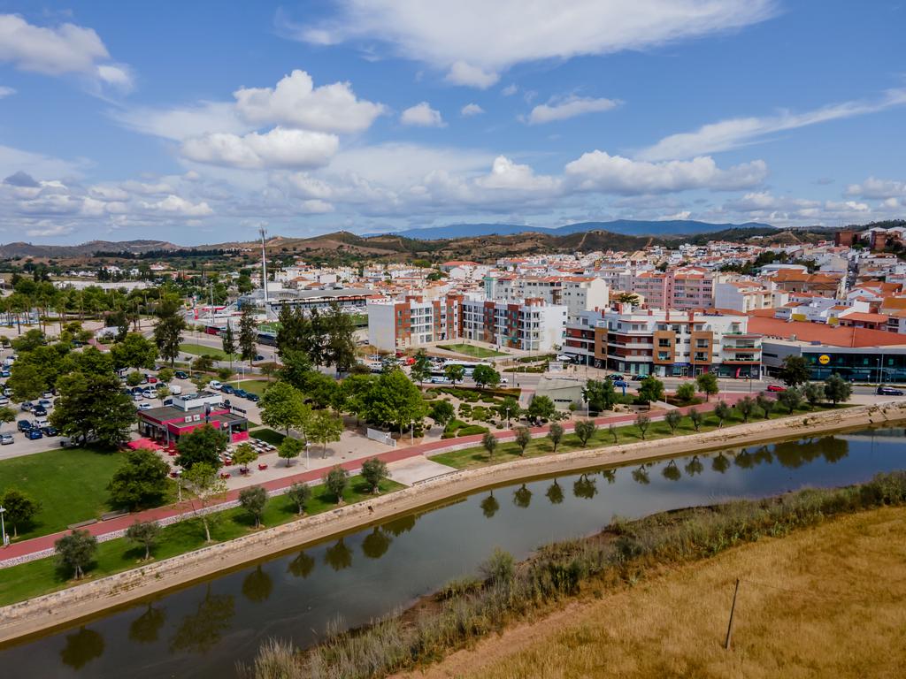 Moradia térrea para renovar com vista para o Castelo de Silves - Image 24