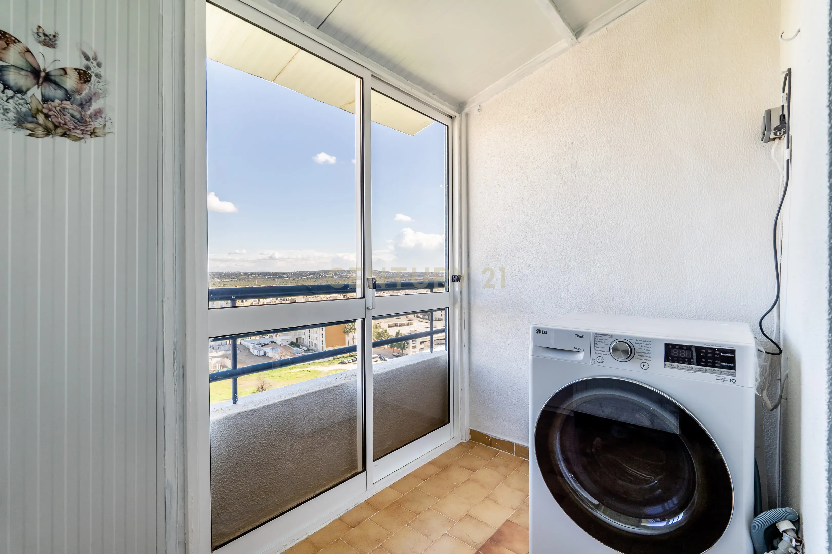 Apartamento T1 | Vista mar | Piscina | Garagem Box | Praia 200mt | Armação de Pera | Algarve - Image 15