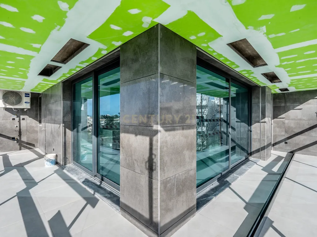 🏡 DOMUS LUX RESIDENCE – A ELEGÂNCIA DE VIVER EM PORTIMÃO (T2 5º Drt.) - Image 32