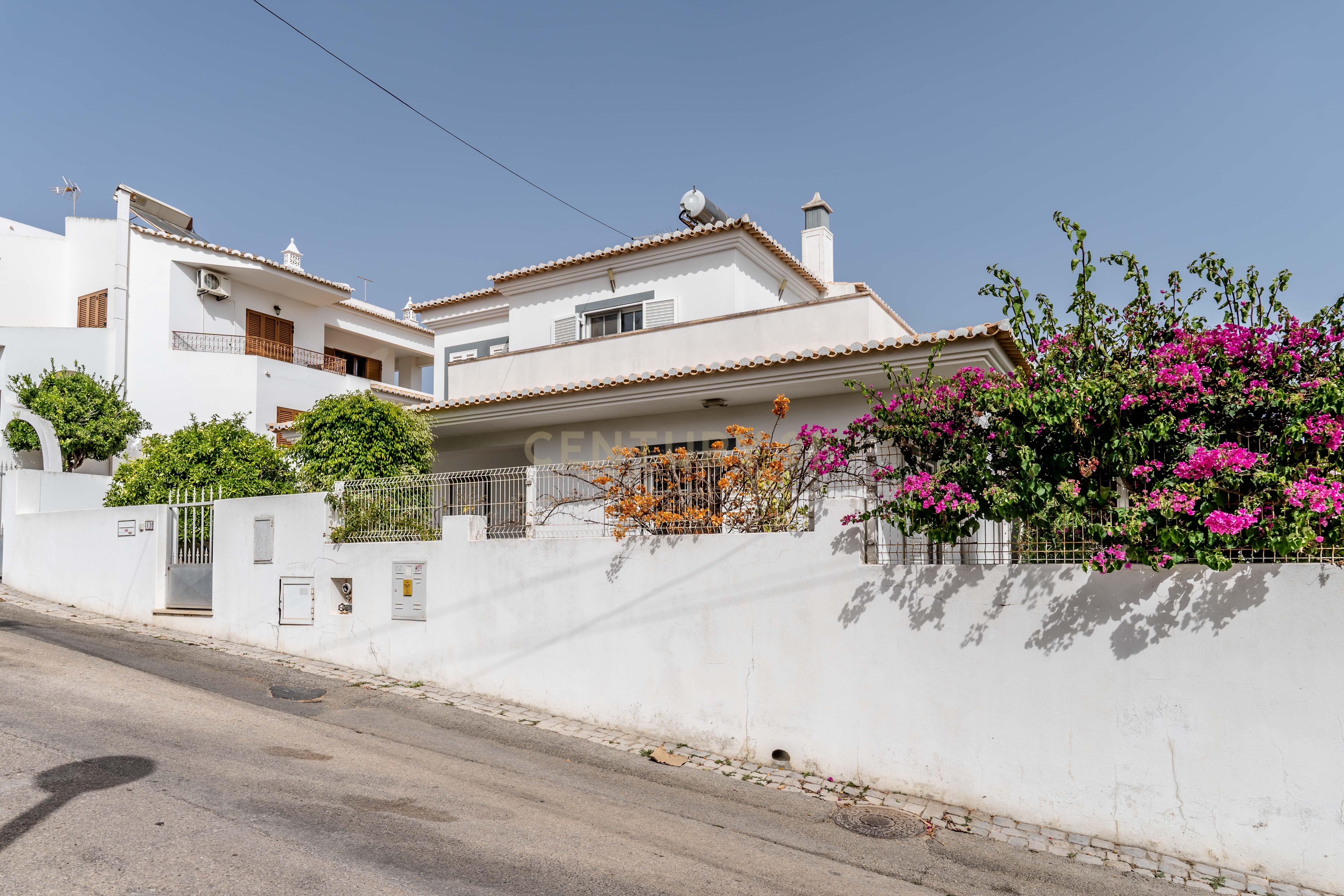 Moradia T4 em Alvor - Image 32