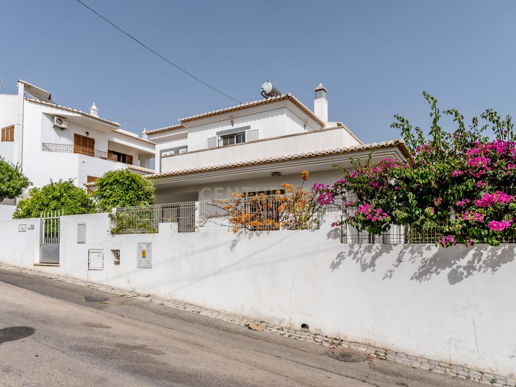 Moradia T4 em Alvor - Image 32