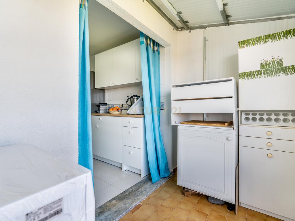Apartamento T1 | Vista mar | Piscina | Garagem Box | Praia 200mt | Armação de Pera | Algarve - Image 18
