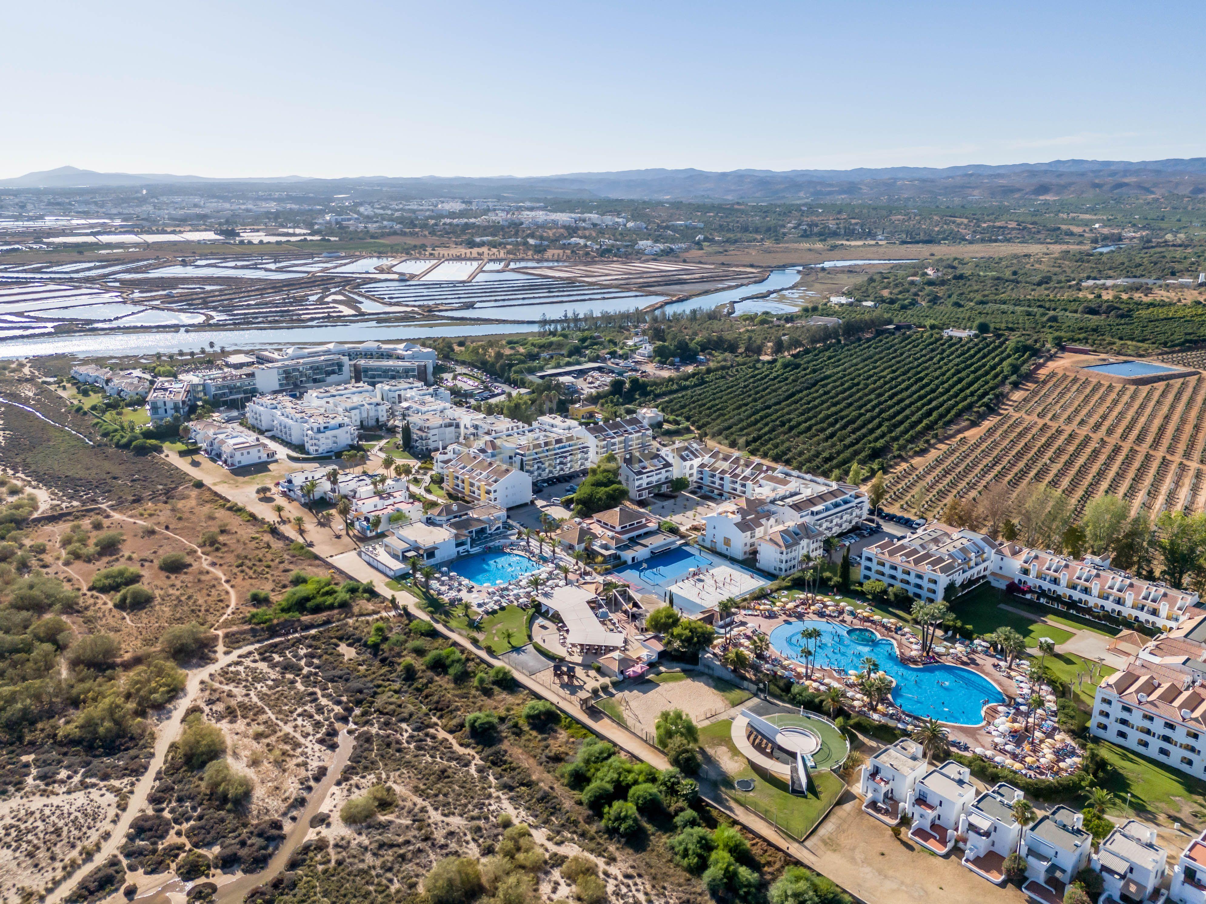 Moradia na 1º linha da Ria Formosa, no Resort Golden Club Cabanas de Tavira - Image 41
