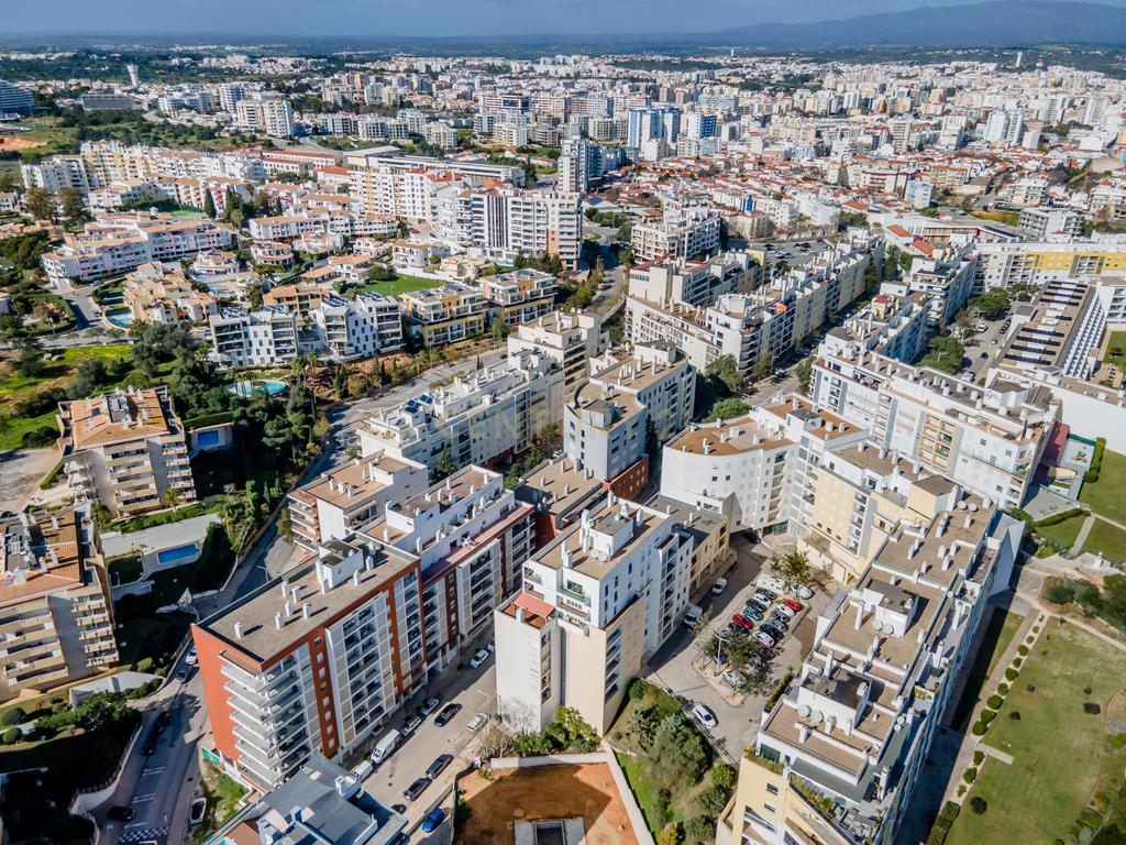 Espaçoso T3 na Encosta da Marina em Portimão - Image 37