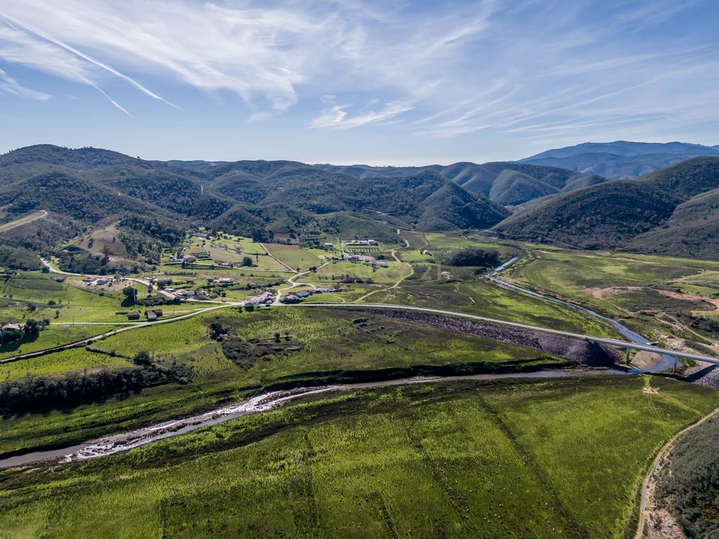 Moradia independente junto á barragem do Odelouca - Image 35