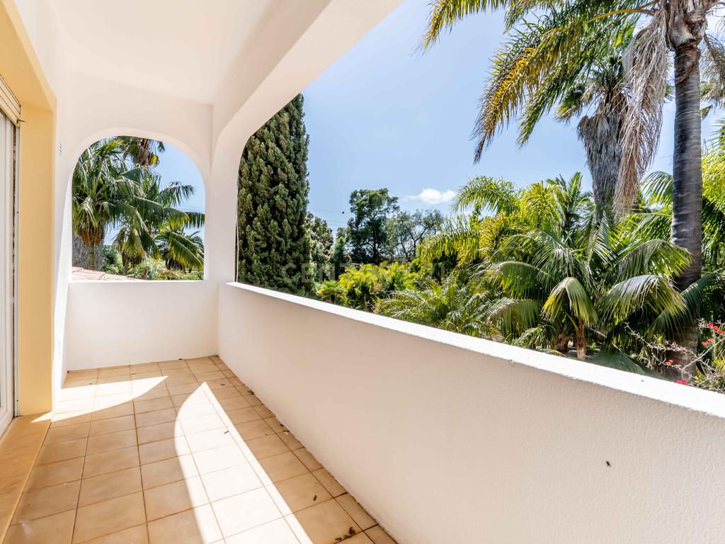 Oásis Privado com Grande Potencial Comercial em Lagoa (Algarve)   - Image 35