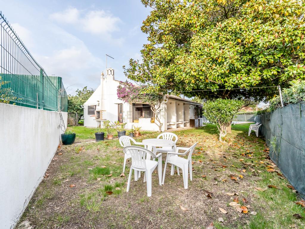 Moradia Isolada C/piscina e jardim - Image 30