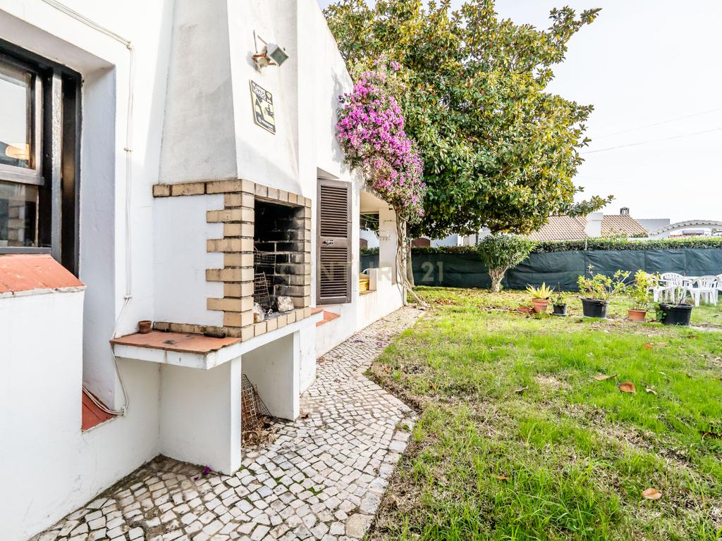 Moradia Isolada C/piscina e jardim - Image 27