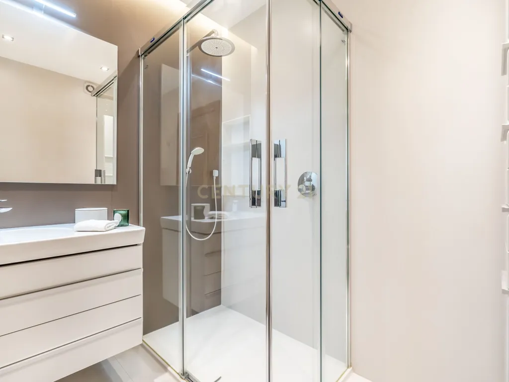 Apartamento T4 na Avenida 5 de Outubro - Faro - Image 18