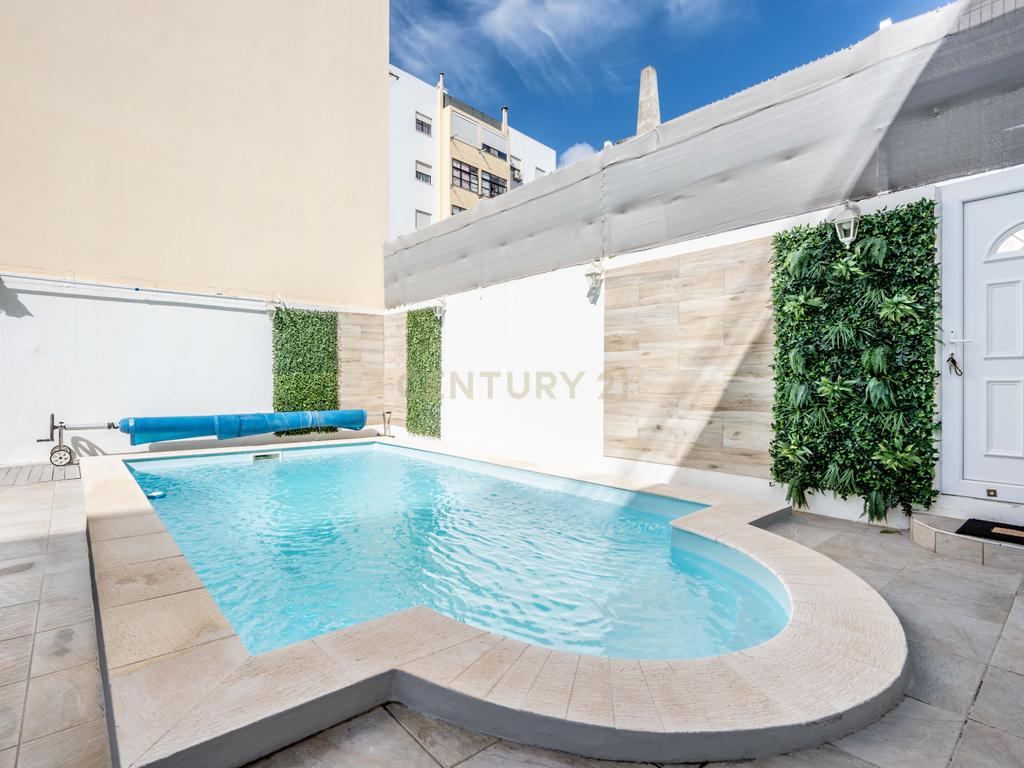 Moradia T6 com Piscina e 2 Anexos em Faro – Totalmente Renovada com Materiais de Alta Qualidade - Image 13