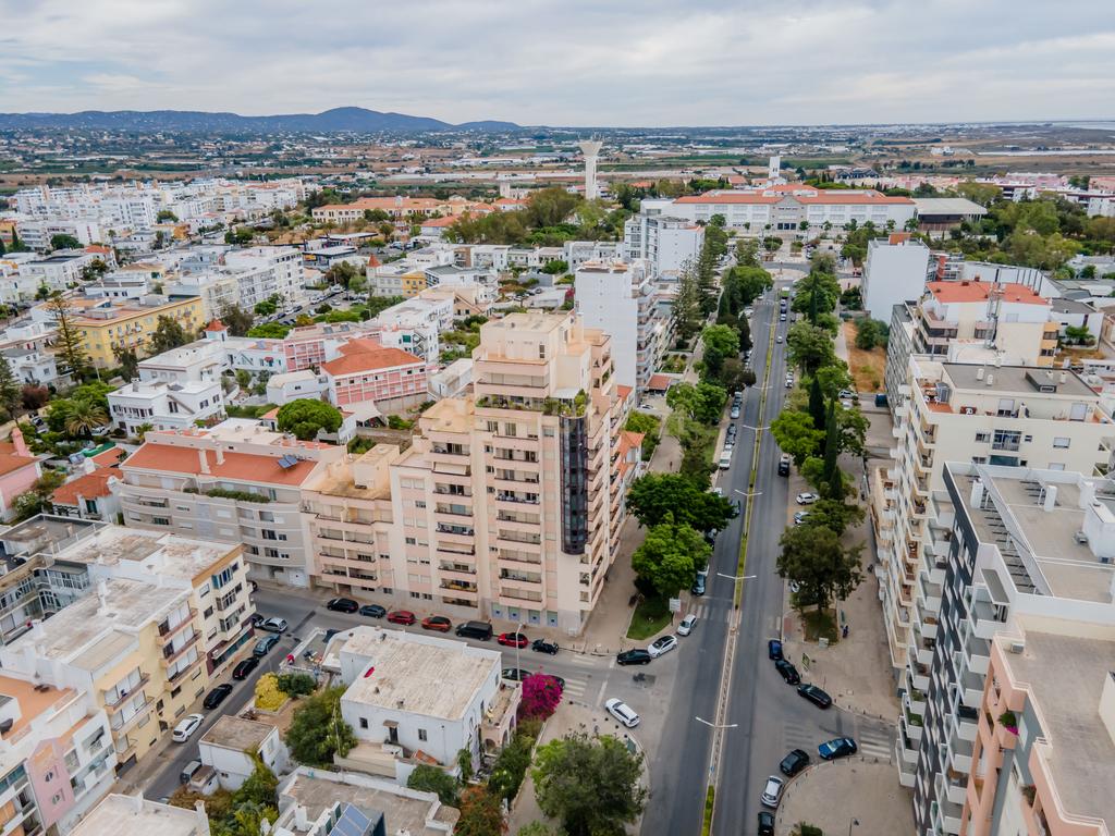 Apartamento T4 na Avenida 5 de Outubro - Faro - Image 46