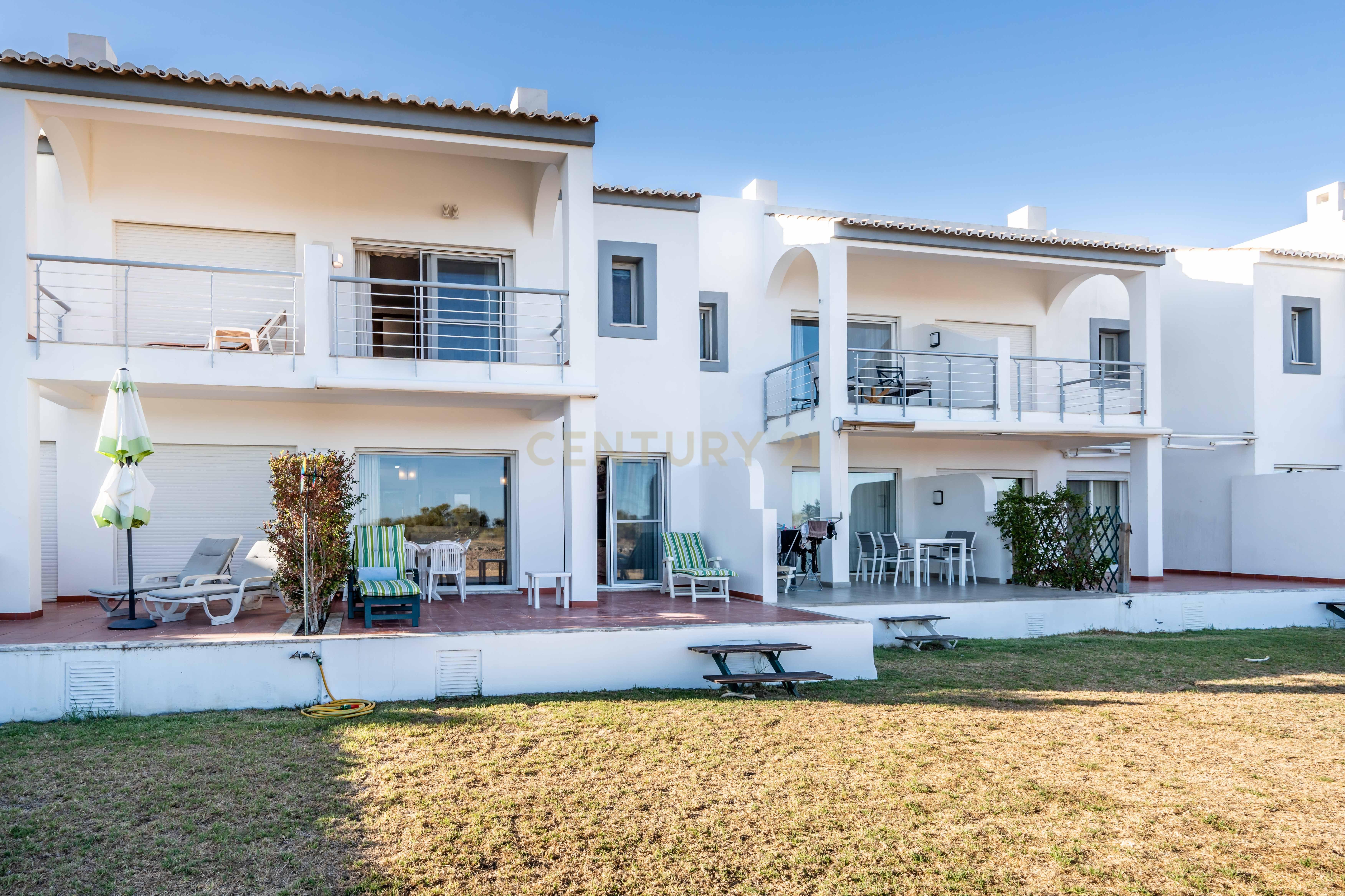 Moradia na 1º linha da Ria Formosa, no Resort Golden Club Cabanas de Tavira - Image 15