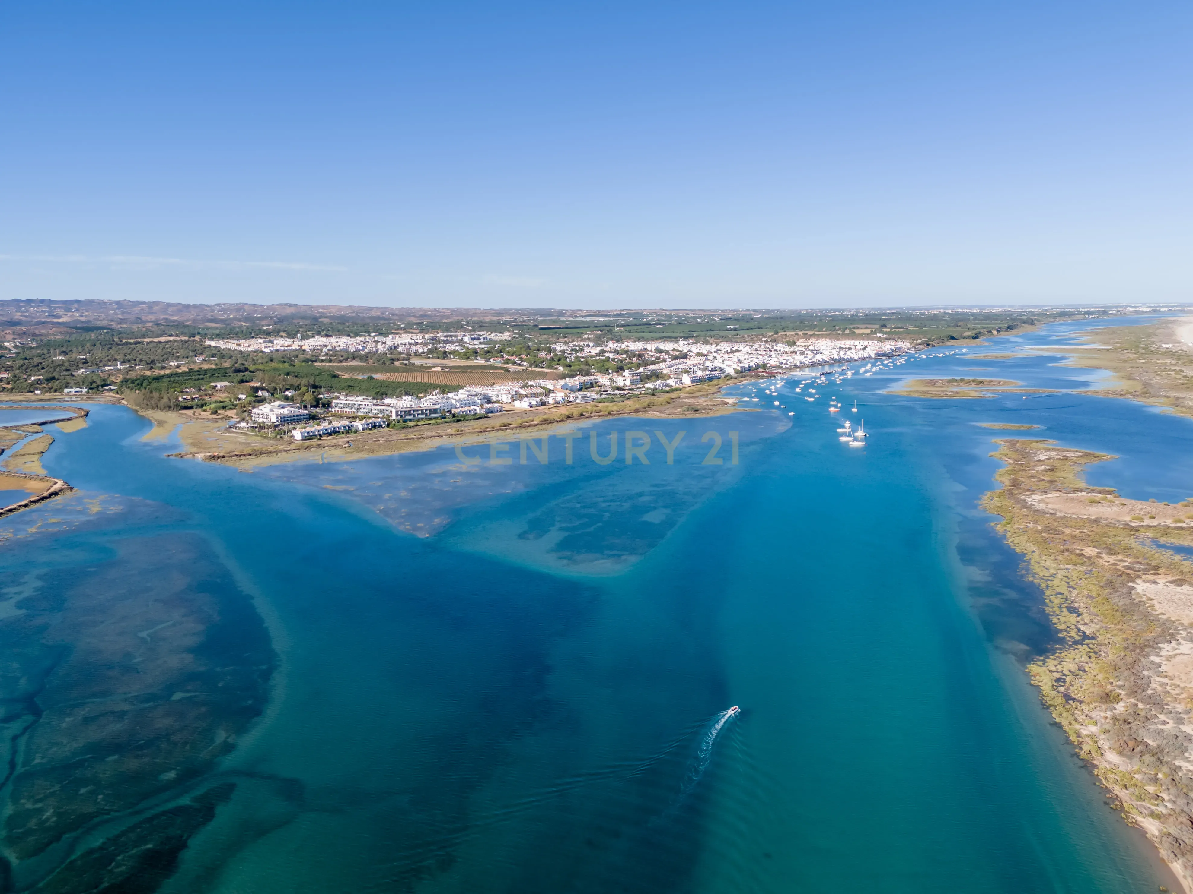 Moradia na 1º linha da Ria Formosa, no Resort Golden Club Cabanas de Tavira - Image 47