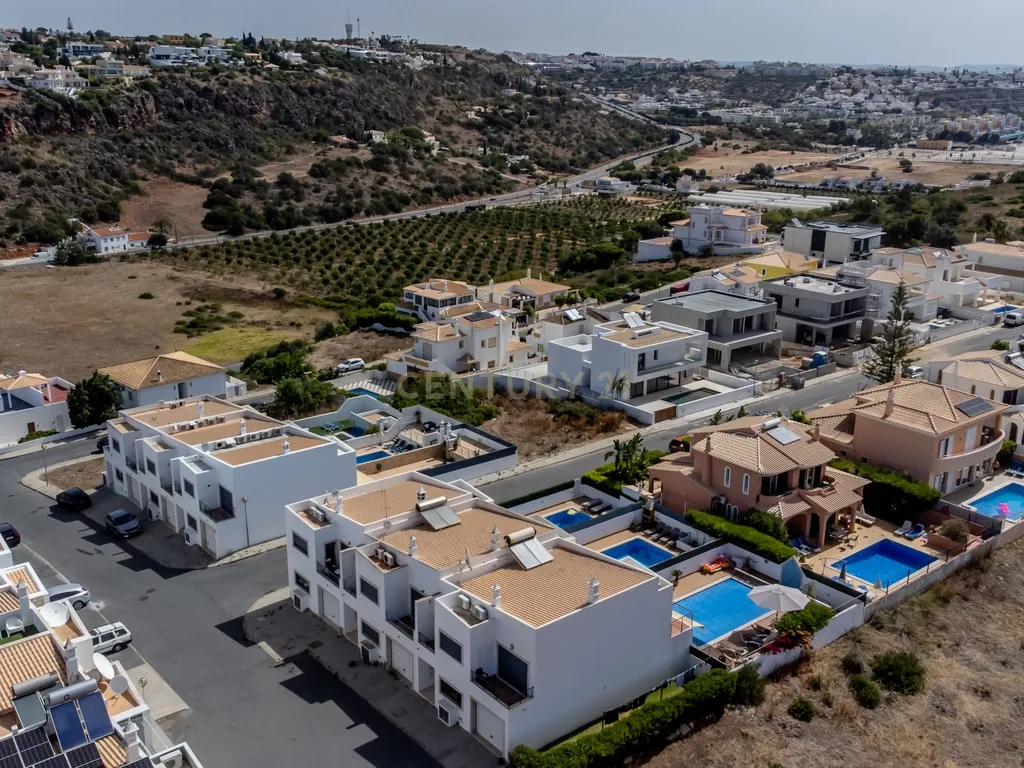 Moradia T3 com possibilidade de AL em São Rafael, Albufeira - Image 39