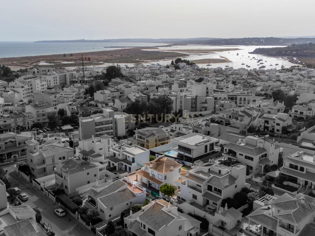 Moradia T4 em Alvor - Image 36
