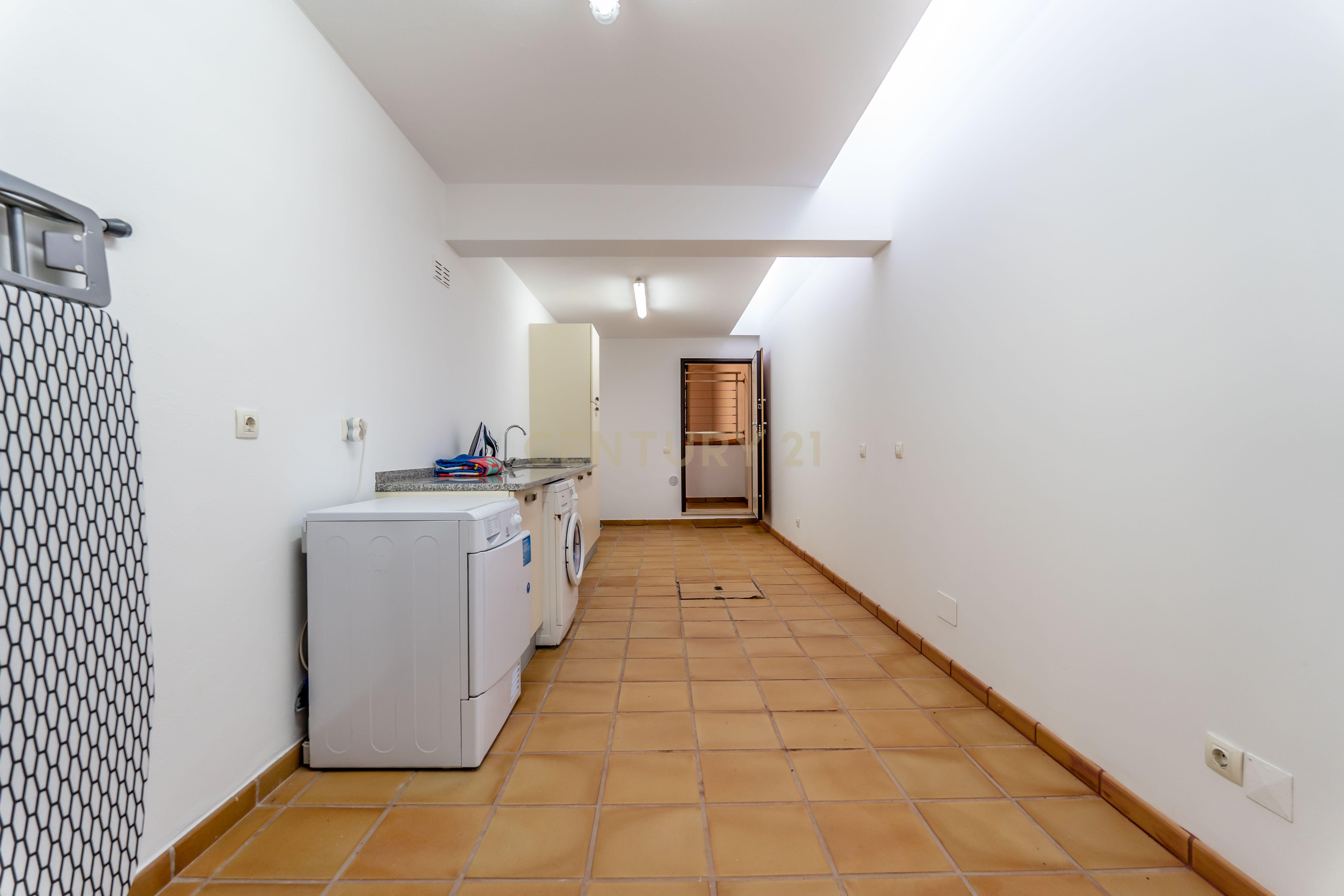 Deslumbrante Moradia T5 em Vilamoura com uma área total de 265m2 - Image 45