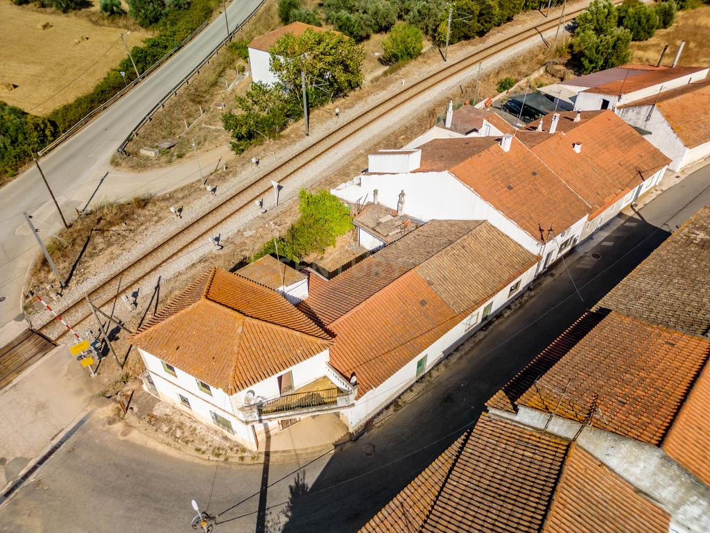 Moradia T4 para Venda em Monte Clérigo, São Marcos da Serra - Image 42