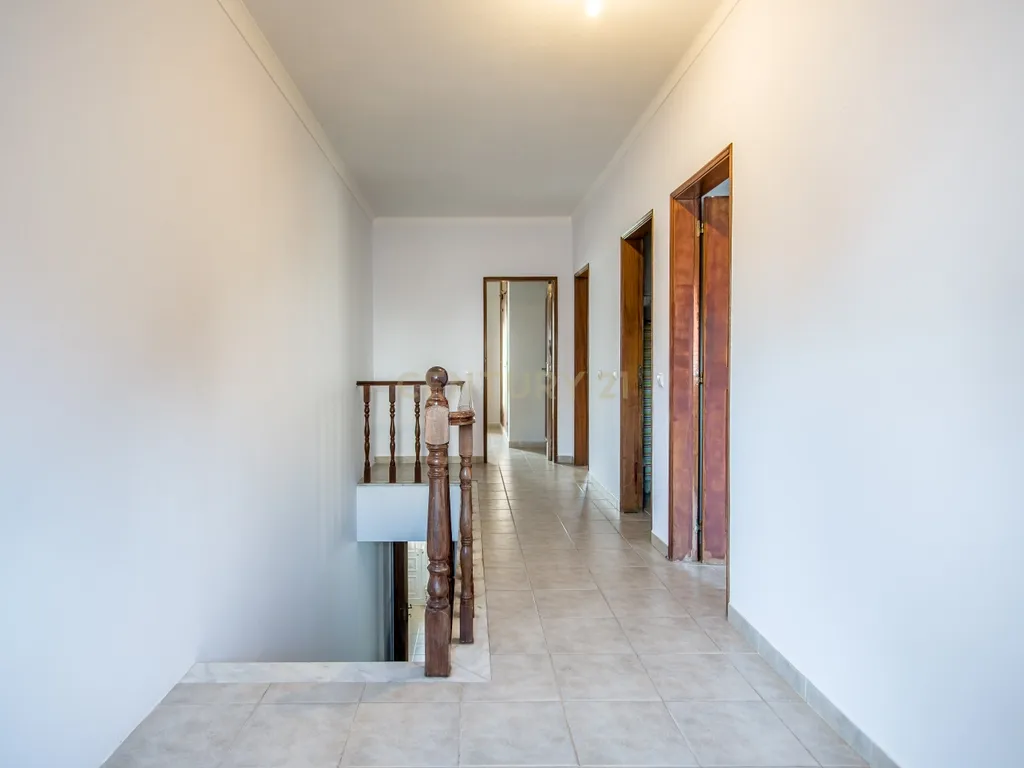 Moradia com 6 quartos - Image 36