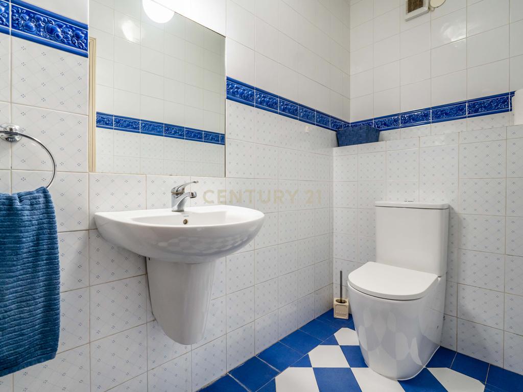 Oásis Privado com Grande Potencial Comercial em Lagoa (Algarve)   - Image 56