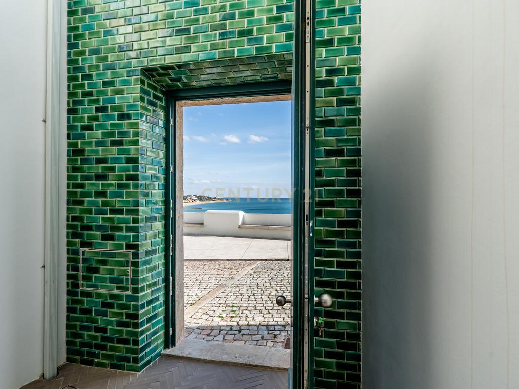 Moradia em primeira linha Mar com piscina no Terraço. Com uma Vista única! - Image 1