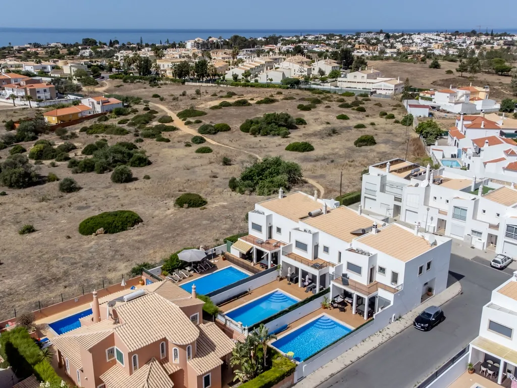Moradia T3 com possibilidade de AL em São Rafael, Albufeira - Image 44