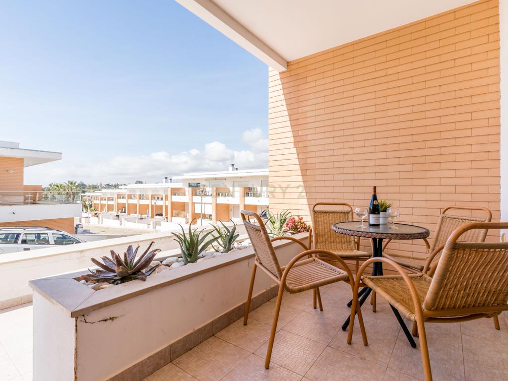 Encantadora moradia T2 em Vila Branca, Albufeira - Image 4