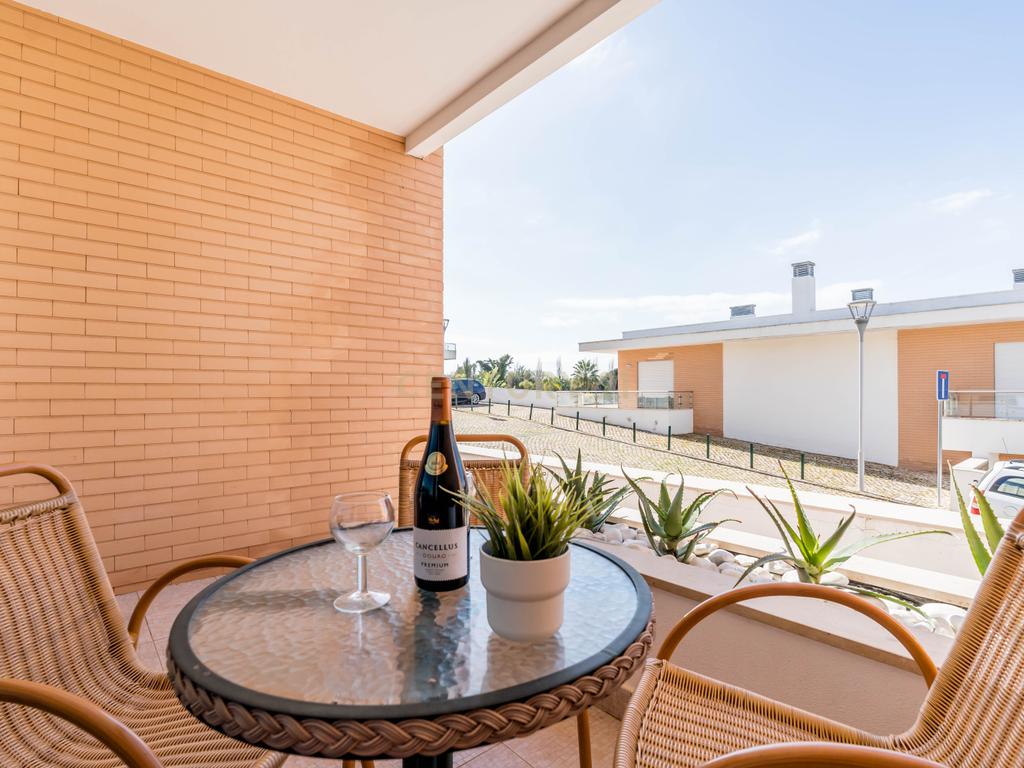 Encantadora moradia T2 em Vila Branca, Albufeira - Image 3