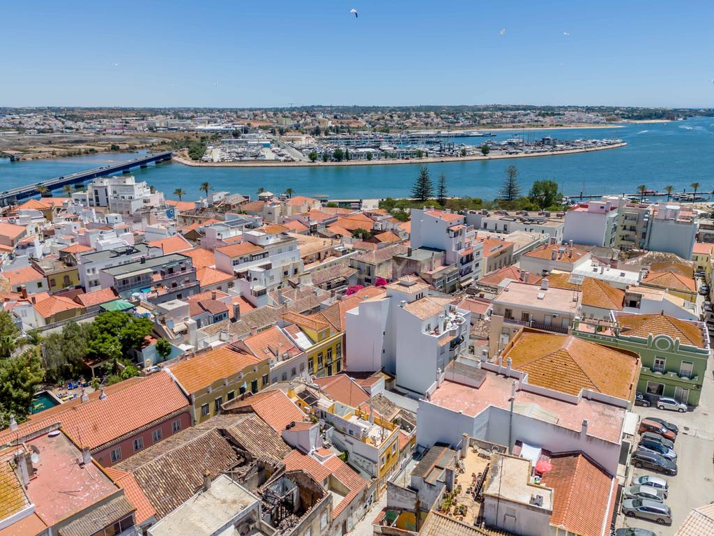 Guesthouse em Pleno Funcionamento no Coração de Portimão - Image 37
